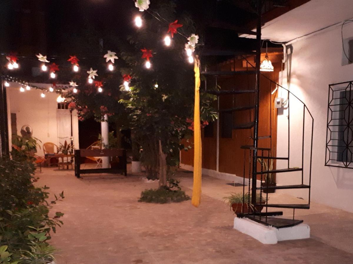 Casa Lao Centro Hotel Zihuatanejo Exterior foto